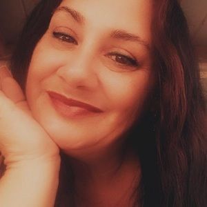 Meet your Posher, Roxanne